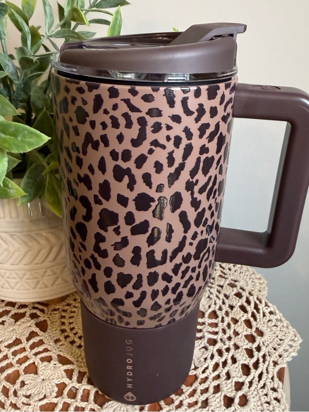 HYDROJUG Brown Leopard | Coffee Traveler 20oz – Pre-Loved